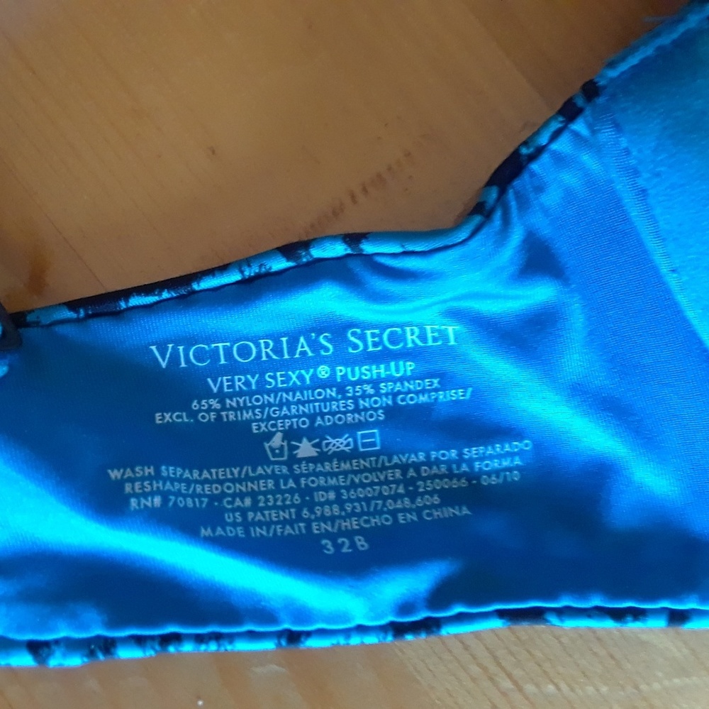 Victoria's secret bra - Picture 3 of 3